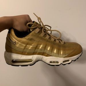 nike air max 95 "metallic gold"